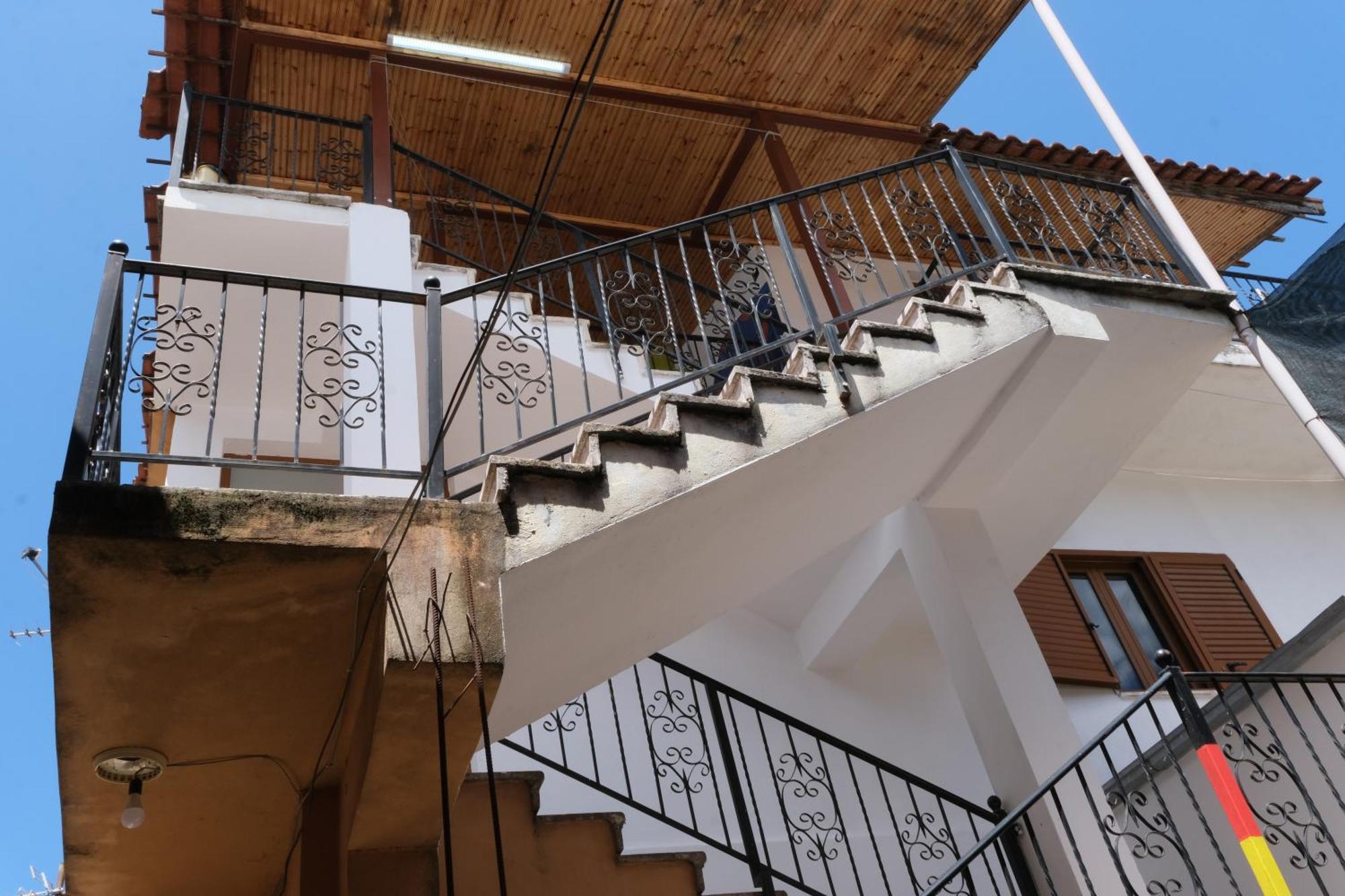 My Hostel - Privates And Dorms Shkodër エクステリア 写真